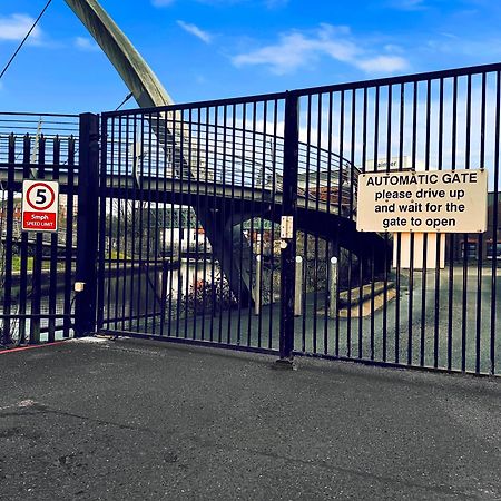Luxury Waterfront Property With Free Parking Coventry Dış mekan fotoğraf