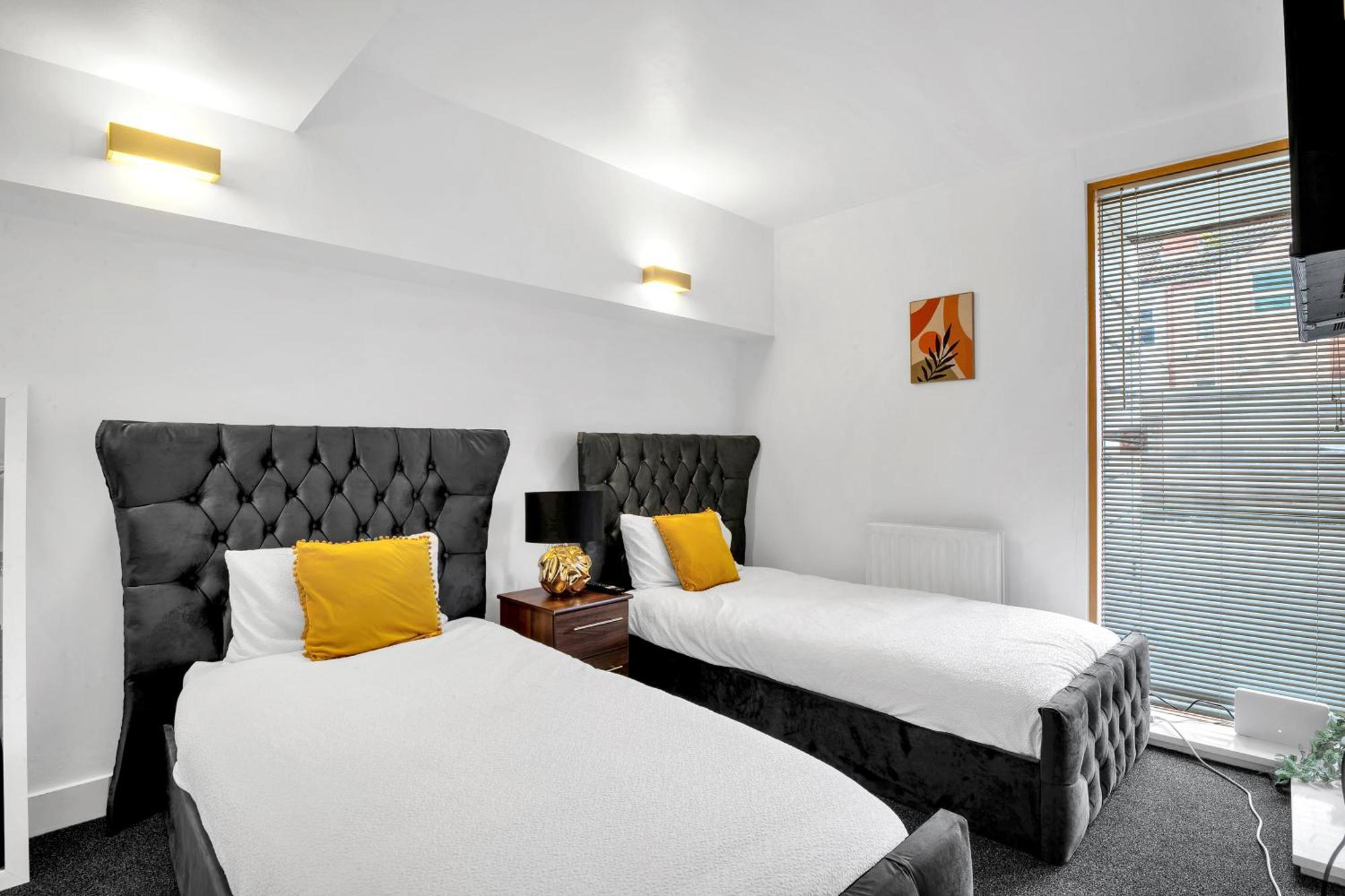 Luxury Waterfront Property With Free Parking Coventry Dış mekan fotoğraf
