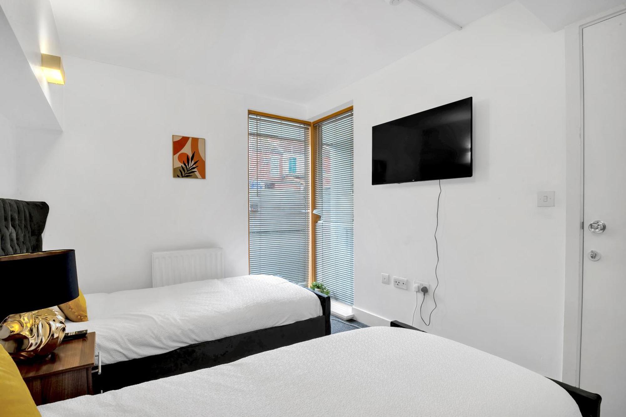 Luxury Waterfront Property With Free Parking Coventry Dış mekan fotoğraf